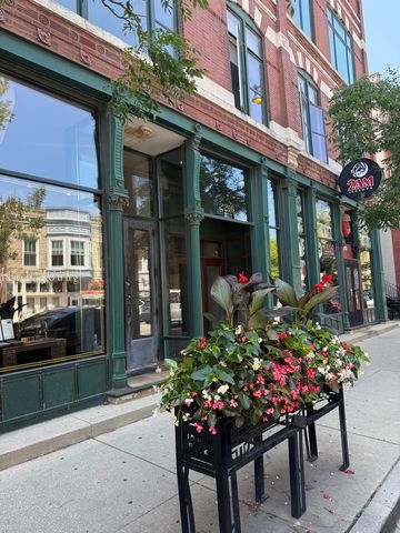 2216 N Lincoln Avenue 3B, Chicago, IL 60614