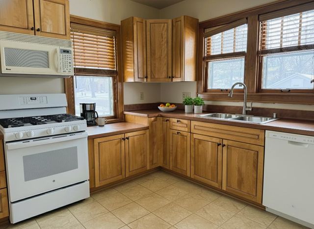 1904 N 83rd STREET, Wauwatosa, WI 53213