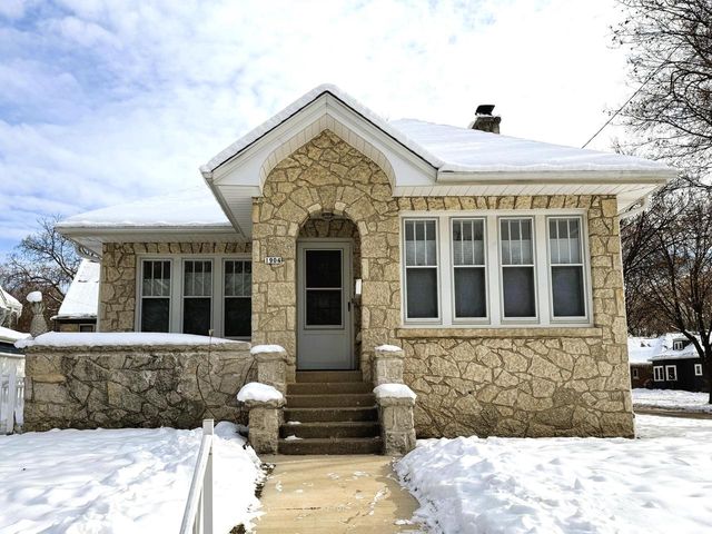 1904 N 83rd STREET, Wauwatosa, WI 53213
