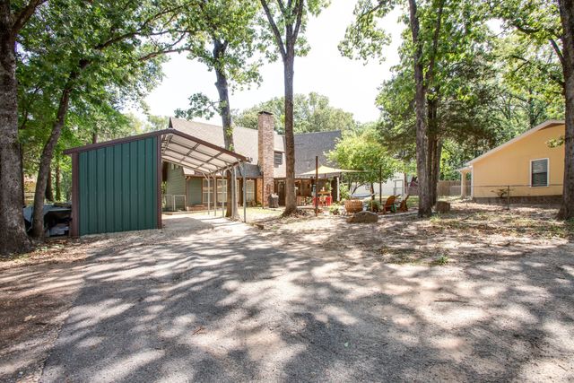 137 Oak Haven Drive, Gun Barrel City, TX 75156