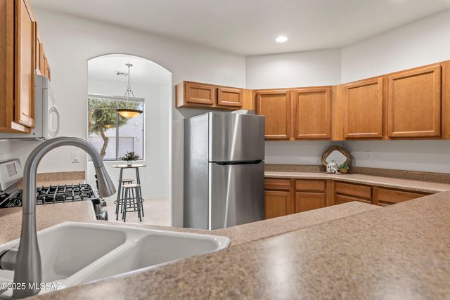 468 W Windham Boulevard, Green Valley, AZ 85614
