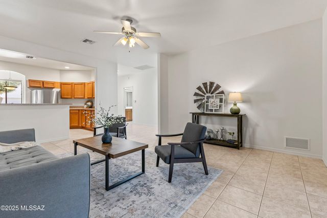 468 W Windham Boulevard, Green Valley, AZ 85614