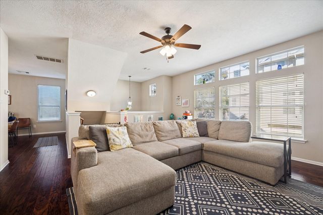 3332 Masters Point Drive, Houston, TX 77091