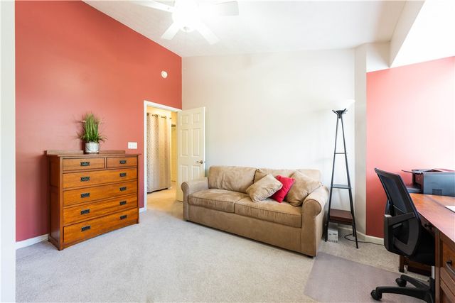 612 Village Green E Blvd, Adams Twp, PA 16046