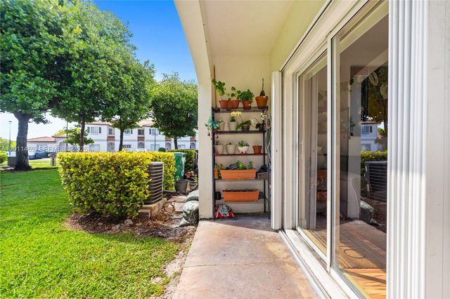 8430 SW 150th Avenue 2, Miami, FL 33193