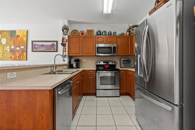 8430 SW 150th Avenue 2, Miami, FL 33193