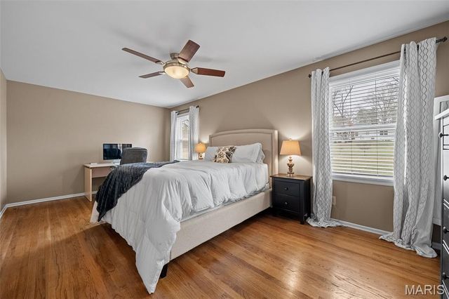 2046 Willow Leaf Drive, St Louis, MO 63131