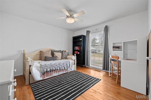 2046 Willow Leaf Drive, St Louis, MO 63131