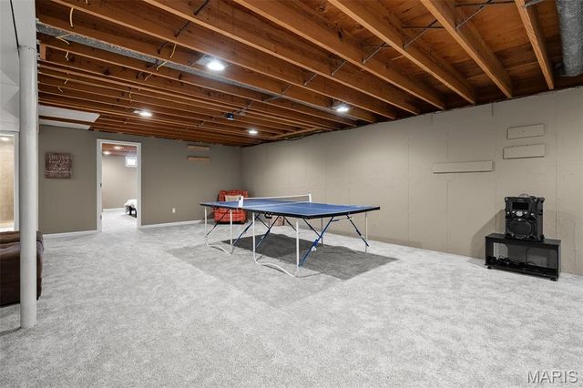 2046 Willow Leaf Drive, St Louis, MO 63131