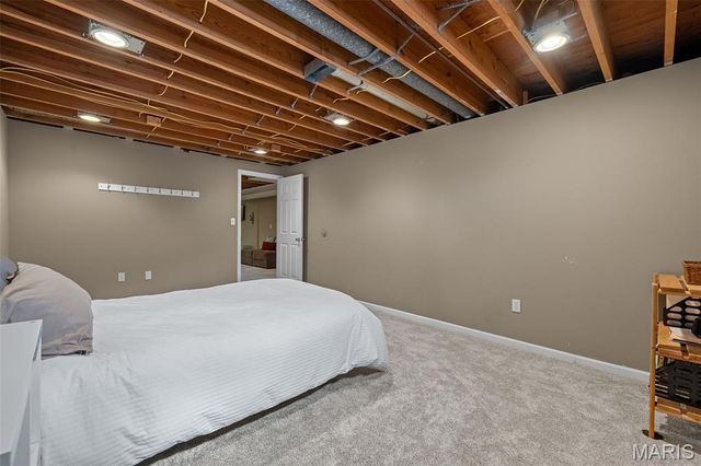 2046 Willow Leaf Drive, St Louis, MO 63131