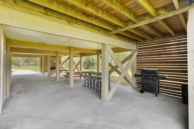 522 Sandy Point Drive, Beaufort, NC 28516