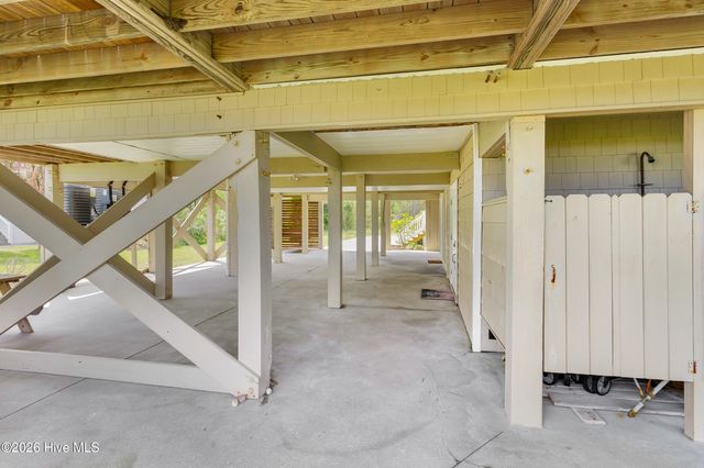 522 Sandy Point Drive, Beaufort, NC 28516