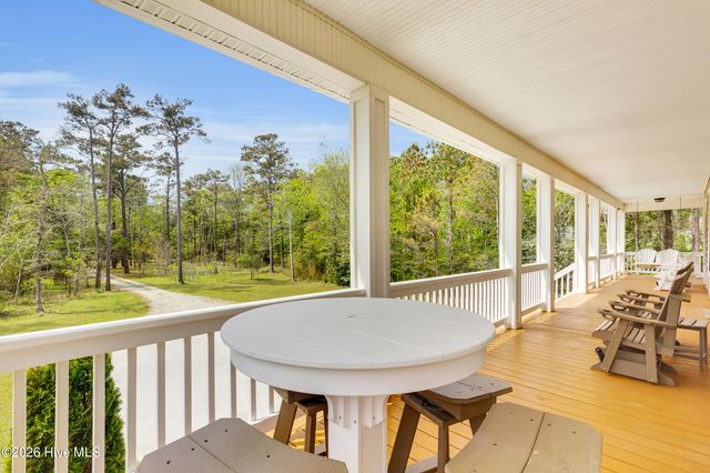 522 Sandy Point Drive, Beaufort, NC 28516