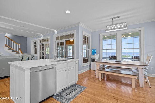 522 Sandy Point Drive, Beaufort, NC 28516