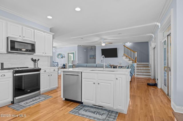 522 Sandy Point Drive, Beaufort, NC 28516