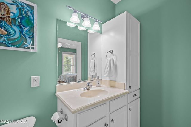 522 Sandy Point Drive, Beaufort, NC 28516