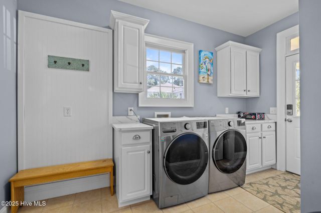 522 Sandy Point Drive, Beaufort, NC 28516