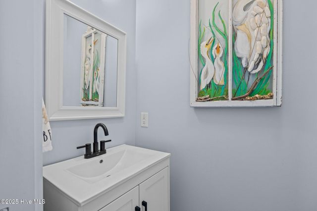 522 Sandy Point Drive, Beaufort, NC 28516