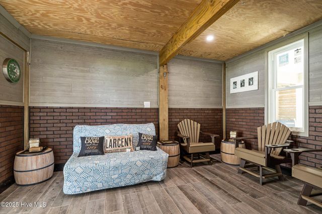 522 Sandy Point Drive, Beaufort, NC 28516