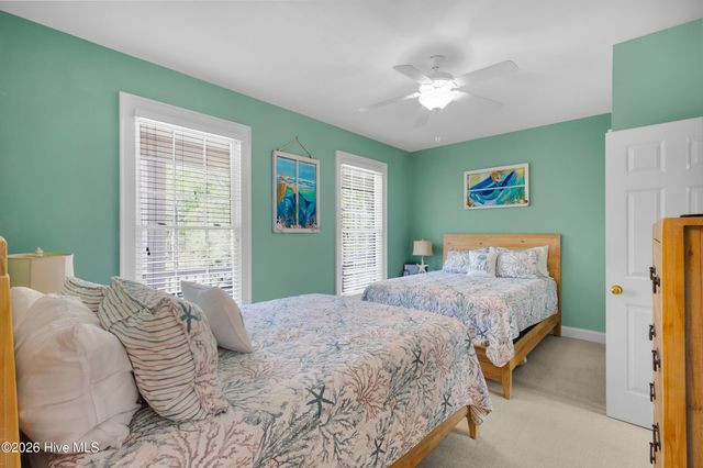 522 Sandy Point Drive, Beaufort, NC 28516