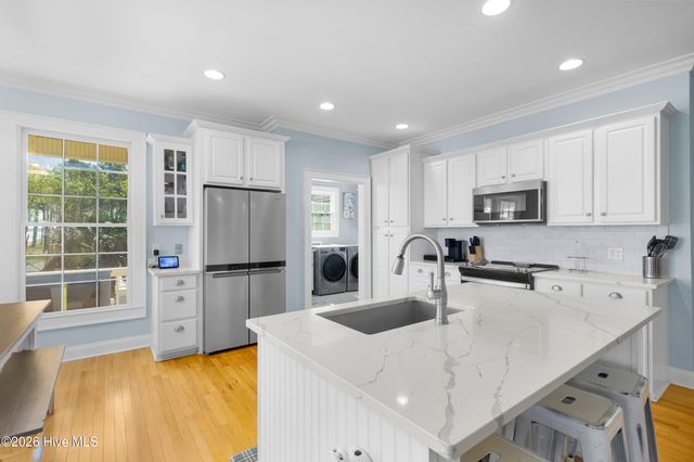 522 Sandy Point Drive, Beaufort, NC 28516