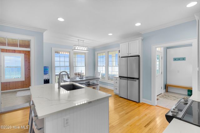 522 Sandy Point Drive, Beaufort, NC 28516