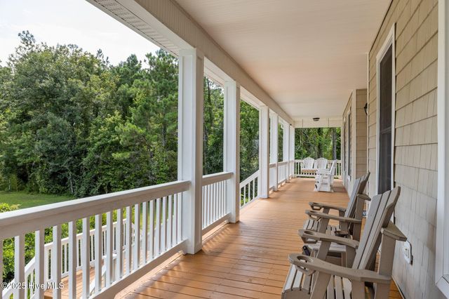 522 Sandy Point Drive, Beaufort, NC 28516