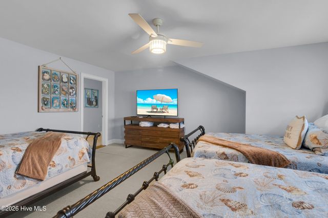 522 Sandy Point Drive, Beaufort, NC 28516