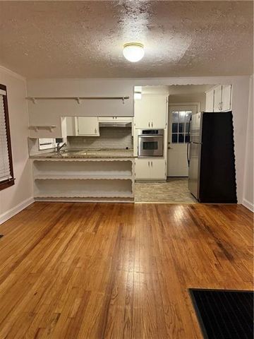 498 Ridge Avenue SW, Mableton, GA 30126