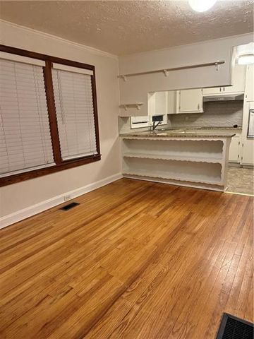 498 Ridge Avenue SW, Mableton, GA 30126
