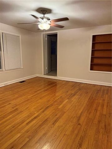 498 Ridge Avenue SW, Mableton, GA 30126
