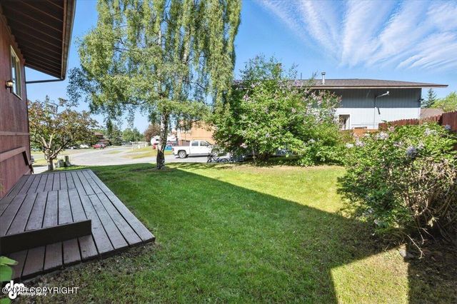 18723 N Lowrie Loop, Eagle River, AK 99577