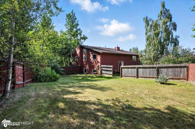 18723 N Lowrie Loop, Eagle River, AK 99577