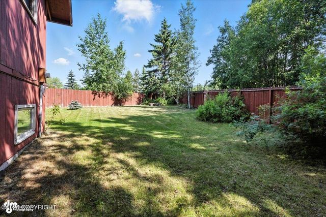 18723 N Lowrie Loop, Eagle River, AK 99577