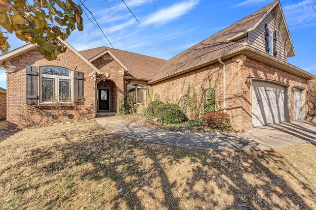 627 N Rockingham Avenue, Nixa, MO 65714