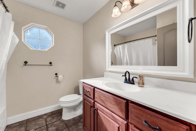 627 N Rockingham Avenue, Nixa, MO 65714