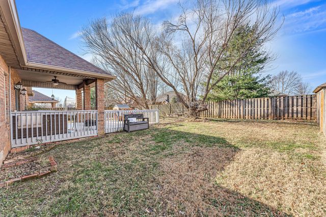 627 N Rockingham Avenue, Nixa, MO 65714