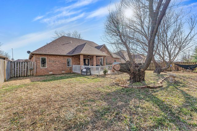 627 N Rockingham Avenue, Nixa, MO 65714