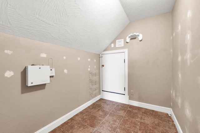 627 N Rockingham Avenue, Nixa, MO 65714