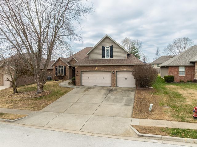 627 N Rockingham Avenue, Nixa, MO 65714