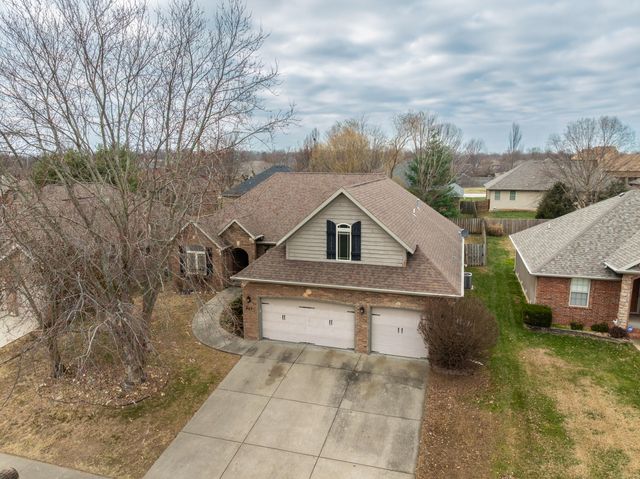 627 N Rockingham Avenue, Nixa, MO 65714