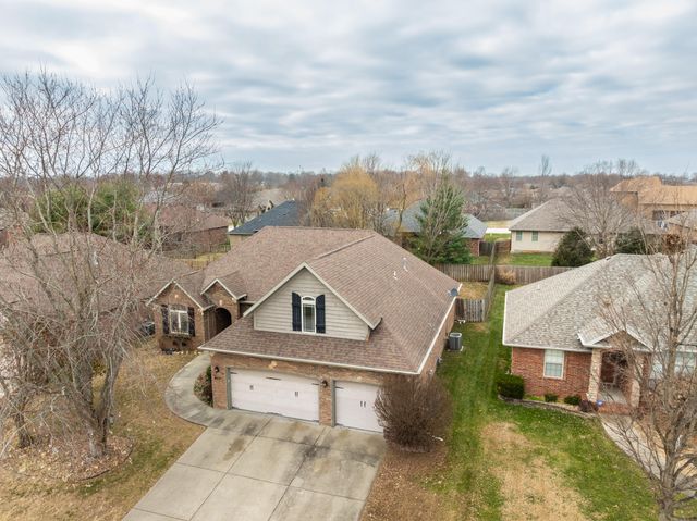 627 N Rockingham Avenue, Nixa, MO 65714