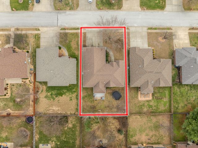 627 N Rockingham Avenue, Nixa, MO 65714