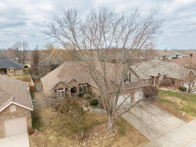 627 N Rockingham Avenue, Nixa, MO 65714
