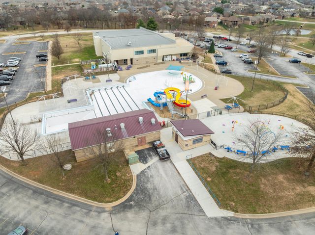 627 N Rockingham Avenue, Nixa, MO 65714