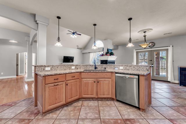 627 N Rockingham Avenue, Nixa, MO 65714