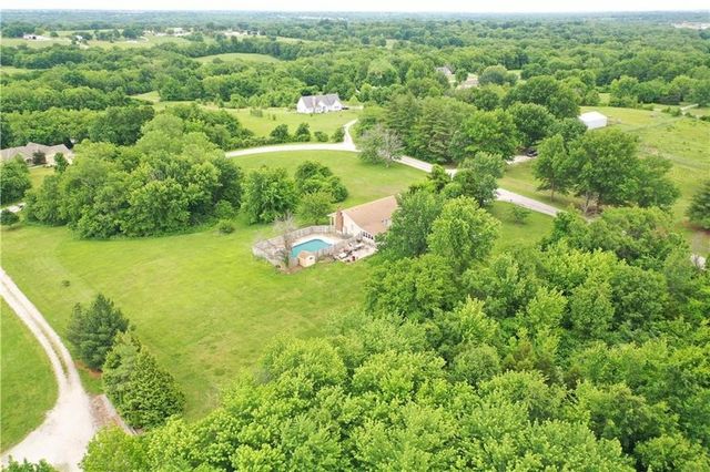 16008 NE 176th Street, Holt, MO 64048