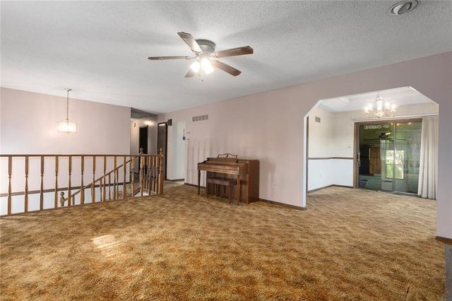 16008 NE 176th Street, Holt, MO 64048
