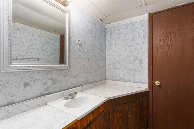 16008 NE 176th Street, Holt, MO 64048