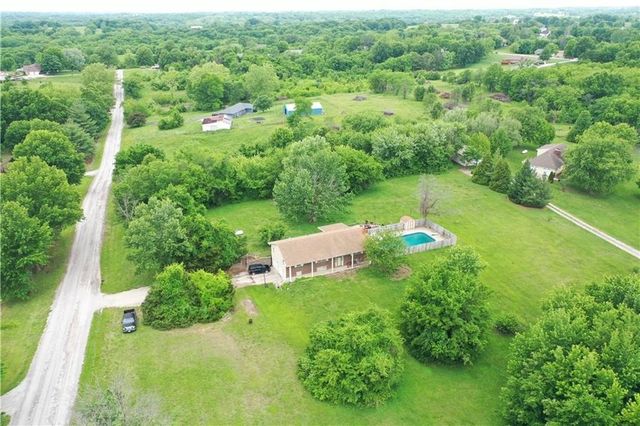 16008 NE 176th Street, Holt, MO 64048